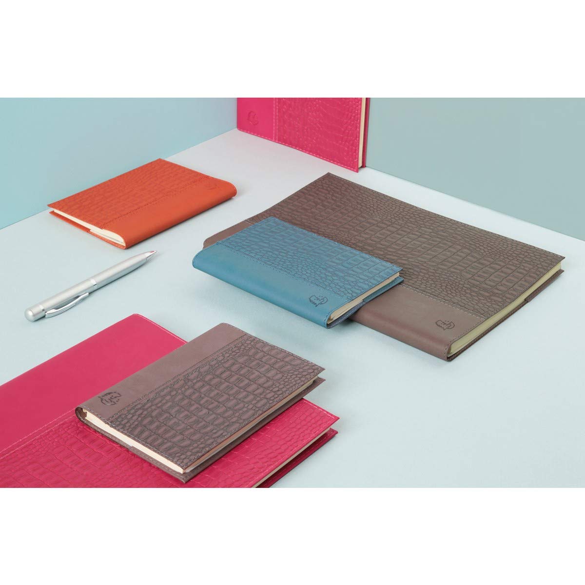 exacompta-espace-17s-wochenkalender-fuchsia-krokodilleder-optik image 2